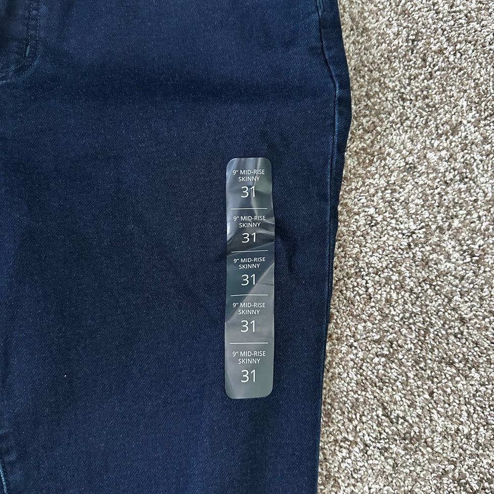 J Crew Mid Rise Jeans - Picture 2 of 3